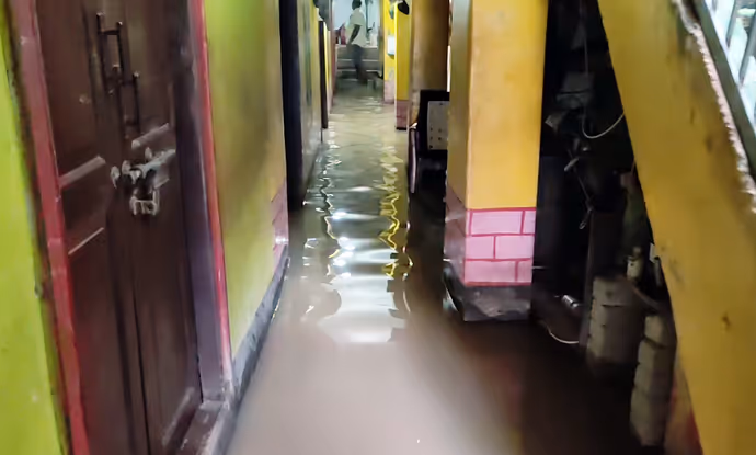 पुरी में जलप्रलय की 7 तस्वीरें: डूबे घर, उजड़ गईं जिंदगियां...कुदरत के कहर में हर तरफ सिर्फ तबाही