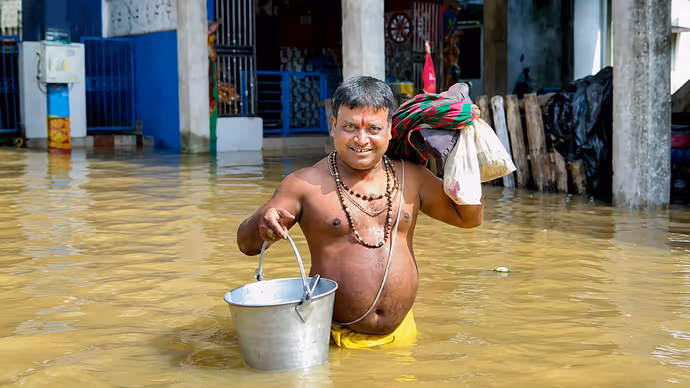 पुरी में जलप्रलय की 7 तस्वीरें: डूबे घर, उजड़ गईं जिंदगियां...कुदरत के कहर में हर तरफ सिर्फ तबाही