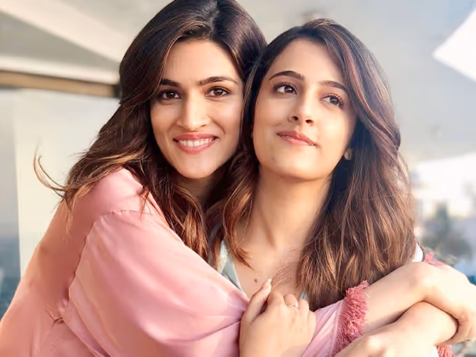 Sisters Day 2026: कोई गोल्फर, कोई आर्मी ऑफिसर, क्या करती हैं इन 10 हीरोइनों की ख़ूबसूरत बहनें