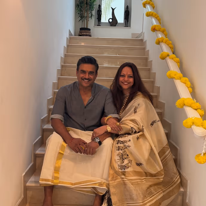 ₹17.5 करोड़ के इस आलीशान घर में रहते हैं माधवन, मेडिटेशन रूम से गार्डन तक 12 तस्वीरों में लग्जरी होम