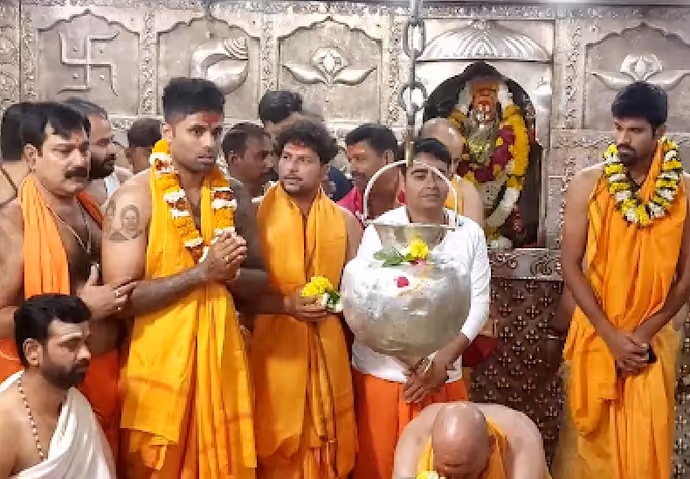 बाबा महाकाल के दरबार में हाजिरी लगा चुके हैं ये 9 भारतीय क्रिकेटर्स, देखें पूरी लिस्ट