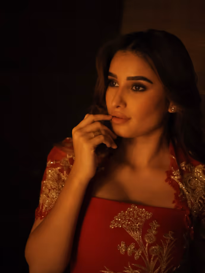 रवीना टंडन की लाडली राशा थडानी का फैशन गेम ऑन पॉइंट, देखें 7 शानदार PHOTOS