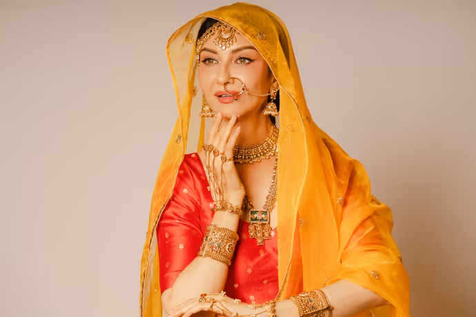 रहमान डकैत की बेगम का छाया अनारकली लुक, 6 PHOTOS में देखें सौम्या टंडन की खूबसूरती