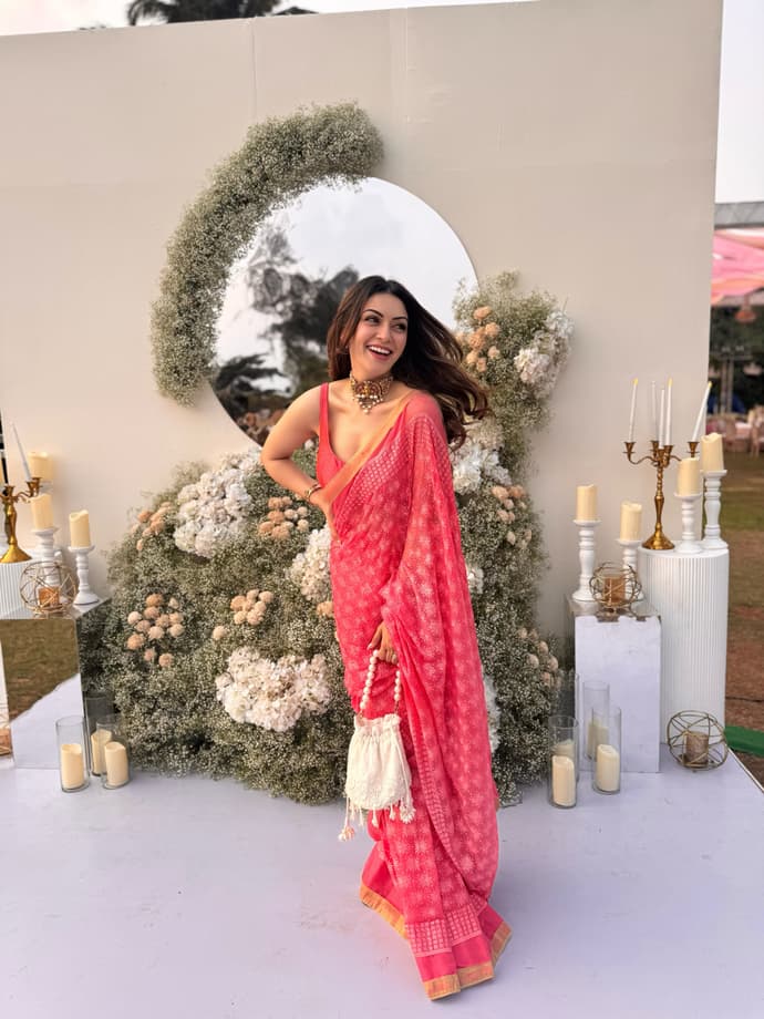 8 Photos: कौन हैं हंसिका मोटवानी? 9, 16 और 34 की उम्र में जिंदगी में आए ये बड़े बदलाव