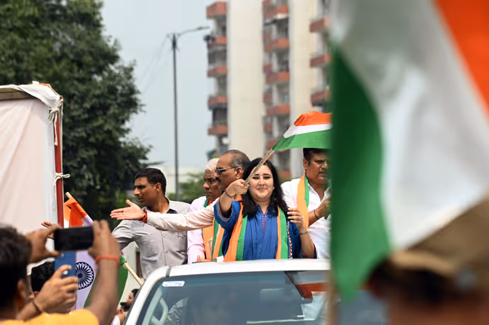 Har Ghar Tiranga: योगी से मोहन यादव तक, देशभक्ति के रंग में रंगे दिखे नेता, 12 PHOTO में तिरंगा यात्रा