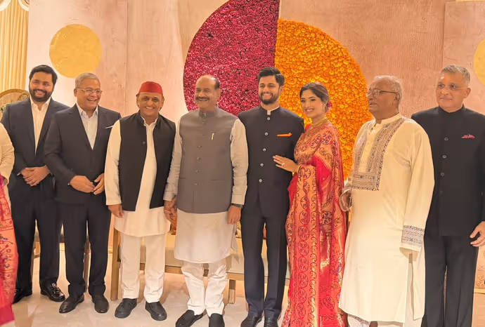 10 PHOTO: सुले की बेटी के रिसेप्शन में मोदी-पवार साथ, कुछ घंटे पहले हुई खास मुलाकात, क्या है सियासी संकेत?