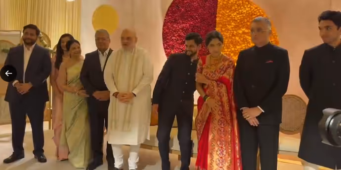 10 PHOTO: सुले की बेटी के रिसेप्शन में मोदी-पवार साथ, कुछ घंटे पहले हुई खास मुलाकात, क्या है सियासी संकेत?