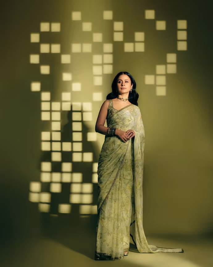 Mirzapur The Movie: बीना भाभी पर चढ़ा सावन का रंग, ग्रीन साड़ी पहन यूं इठलाईं Rasika Dugal