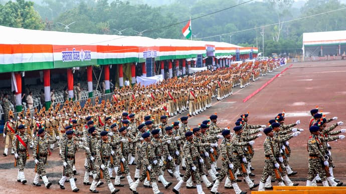 Independence Day Rehearsal: देशभर से आई रिहर्सल की 25 तस्वीर