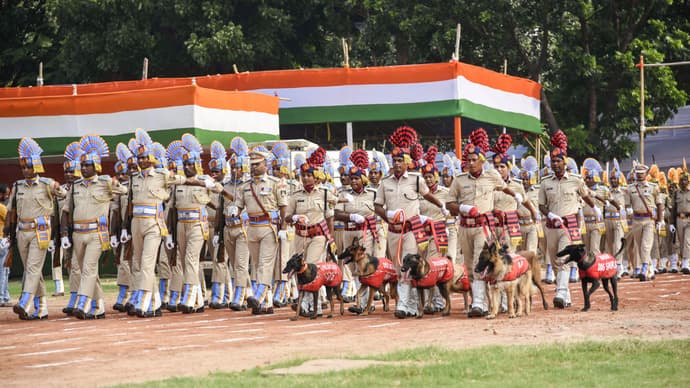 Independence Day Rehearsal: देशभर से आई रिहर्सल की 25 तस्वीर