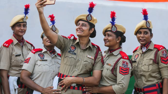 Independence Day Rehearsal: देशभर से आई रिहर्सल की 25 तस्वीर