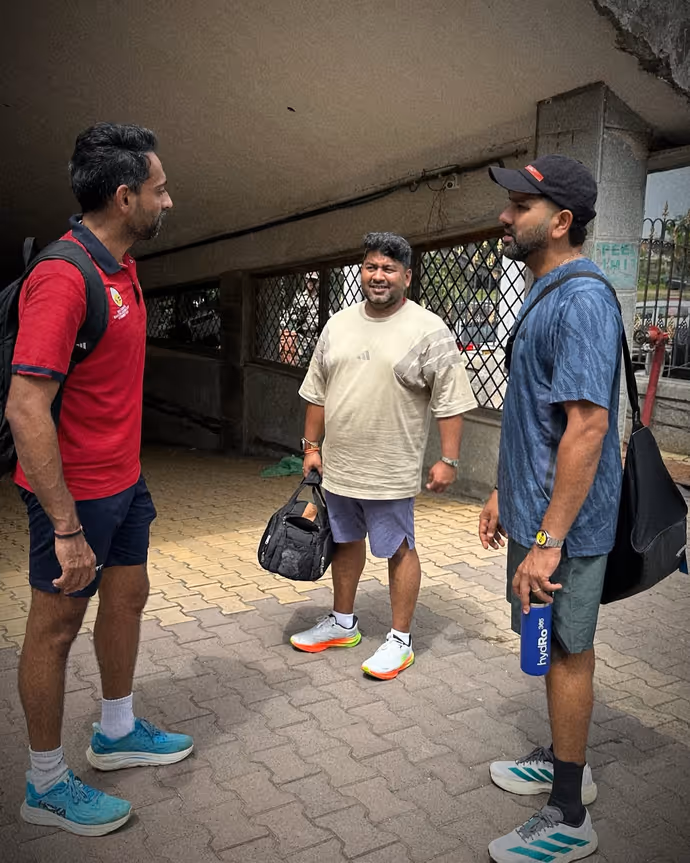 ‘हिटमैन’ का नया अंदाज, रोहित शर्मा गैंग संग कर रहे कड़ी मेहनत-7 PHOTOS