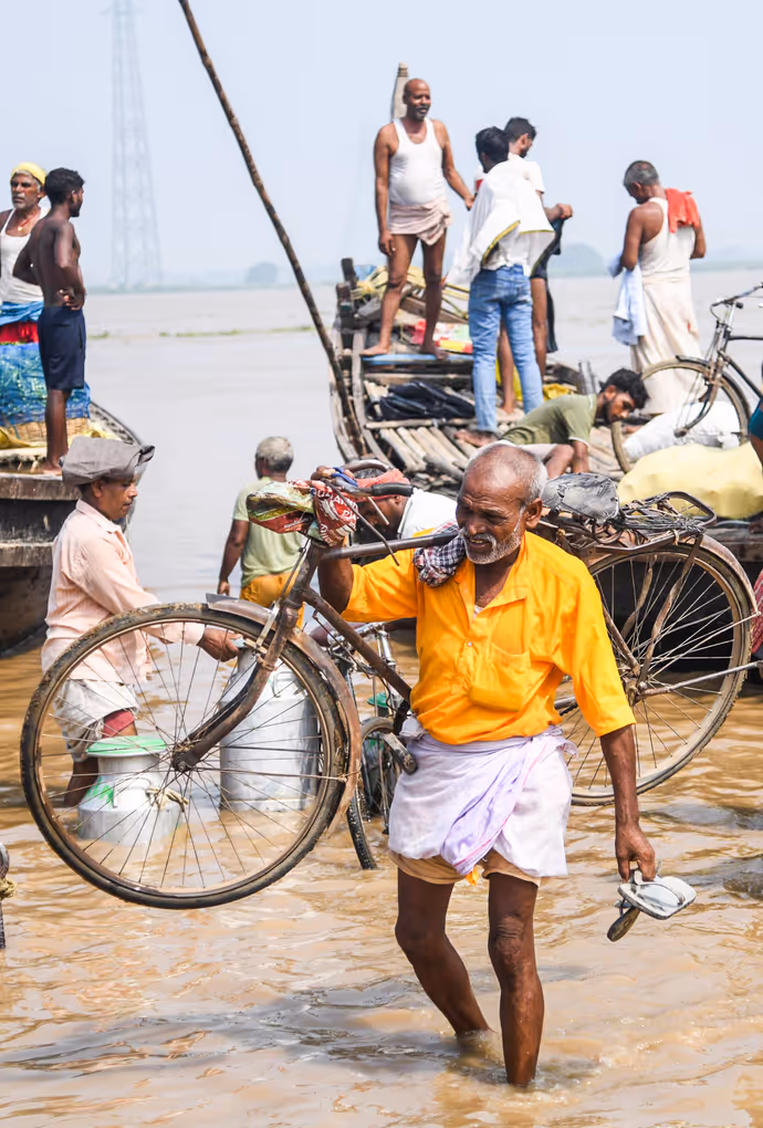 जब गंगा बनीं काल, पटना में डूबे घर-आशियाने; 7 तस्वीरों में देखें भयावह हालात