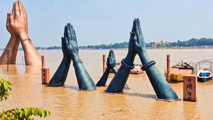 UP-Bihar Flood: गंगा-यमुना का रौद्र रूप, प्रयागराज से पटना तक 10 तस्वीरों में बाढ़ का खौफनाक मंजर