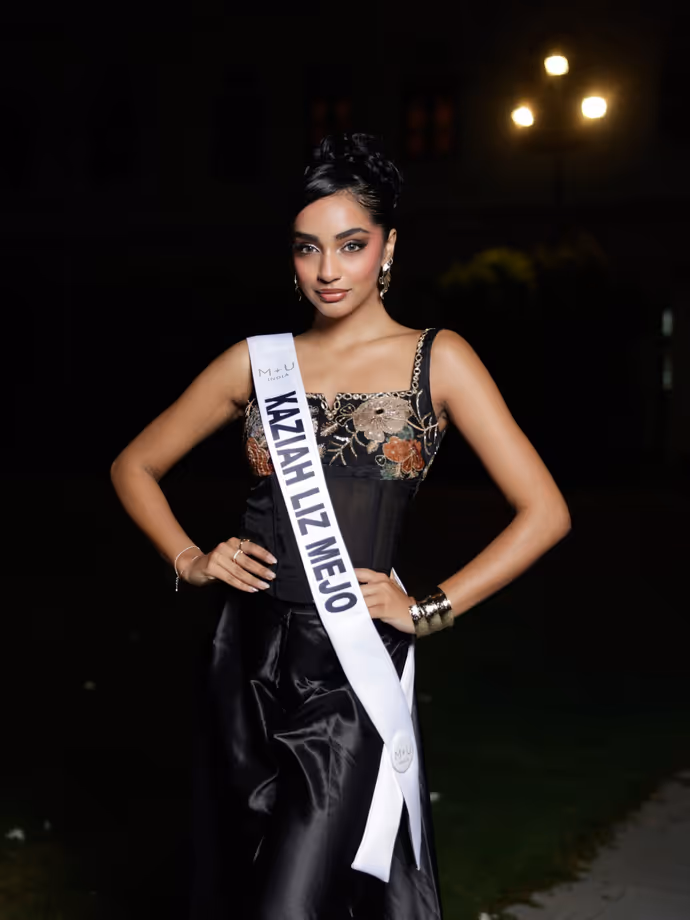 कौन हैं कैज़िया लिज मैजो? 10 PHOTO में 19 साल की मिस यूनिवर्स इंडिया 2026 की पूरी कहानी