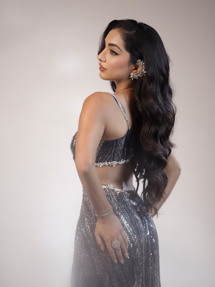 कौन हैं कैज़िया लिज मैजो? 10 PHOTO में 19 साल की मिस यूनिवर्स इंडिया 2026 की पूरी कहानी