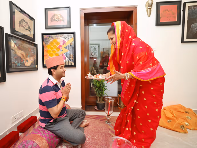 Rakhi : सिंधिया से सम्राट तक, 10 फोटोज में देखें CM-मंत्रियों ने कैसे मनाया रक्षाबंधन