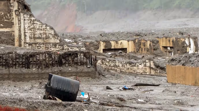 Nepal Flood Photos: नेपाल में बाढ़ का कहर! त्रिशूली में कीचड़ से घिरे घर, सामने आईं तबाही की 15 तस्वीरें