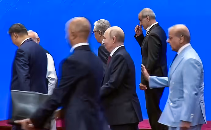 SCO Summit में शहबाज शरीफ पड़े अकेले! मोदी से नहीं हुई मुलाकात, 8 तस्वीरों ने खोला राज