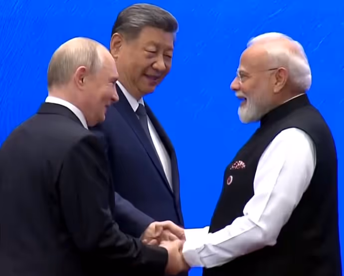 SCO Summit में शहबाज शरीफ पड़े अकेले! मोदी से नहीं हुई मुलाकात, 8 तस्वीरों ने खोला राज