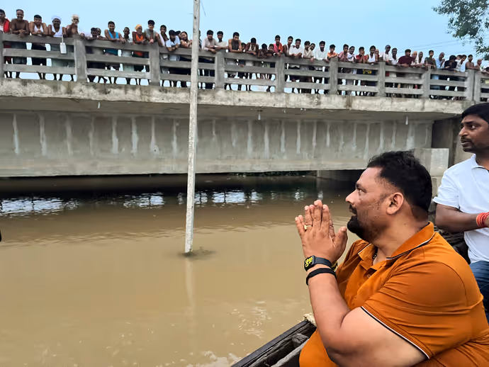 Bihar Flood: पटना हुआ पानी पानी...7 तस्वीरों में देखिए गंगा के तांडव से तबाही