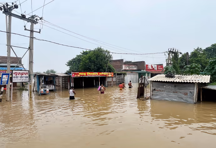Bihar Flood: पटना हुआ पानी पानी...7 तस्वीरों में देखिए गंगा के तांडव से तबाही