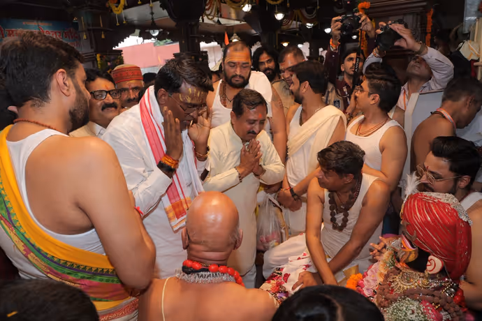 Ujjain Mahakal Sawari: भादों के दूसरे सोमवार निकली बाबा महाकाल की राजसी सवारी, 13 PHOTO में दिव्य दर्शन