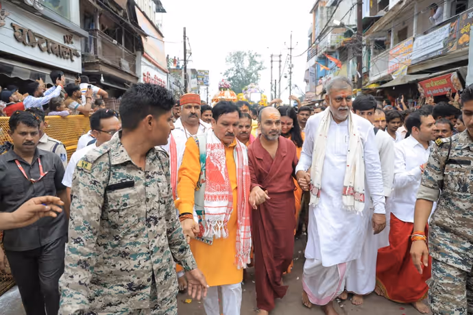 Ujjain Mahakal Sawari: भादों के दूसरे सोमवार निकली बाबा महाकाल की राजसी सवारी, 13 PHOTO में दिव्य दर्शन