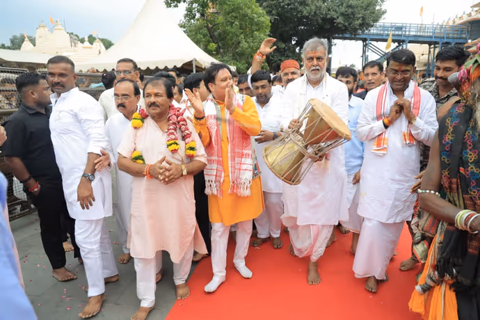 Ujjain Mahakal Sawari: भादों के दूसरे सोमवार निकली बाबा महाकाल की राजसी सवारी, 13 PHOTO में दिव्य दर्शन