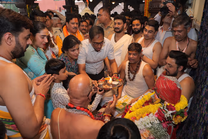 Ujjain Mahakal Sawari: भादों के दूसरे सोमवार निकली बाबा महाकाल की राजसी सवारी, 13 PHOTO में दिव्य दर्शन