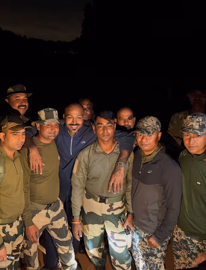 बेटे अगस्त्य के साथ स्किन केयर, माहिका संग ट्विनिंग, हार्दिक पांड्या की 10 वायरल तस्वीरें