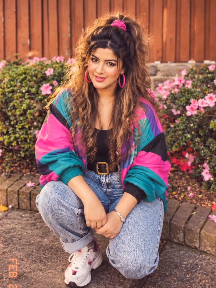 Bollywood 80s Retro Fashion: बदला दिखा बॉलीवुड-टीवी सितारों का लुक, 80s फैशन में देखें 6 PHOTOS