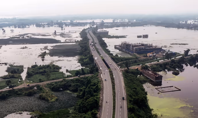 Bihar Flood: गंगा-पुनपुन का जलस्तर बढ़ा, 10 PHOTOS में भागलपुर से पटना तक बस पानी ही पानी