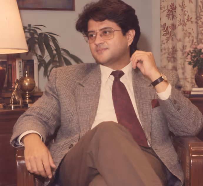 80's Viral Trend: राहुल गांधी से सिंधिया तक, रेट्रो लुक में कैसे दिखे ये 10 दिग्गज नेता