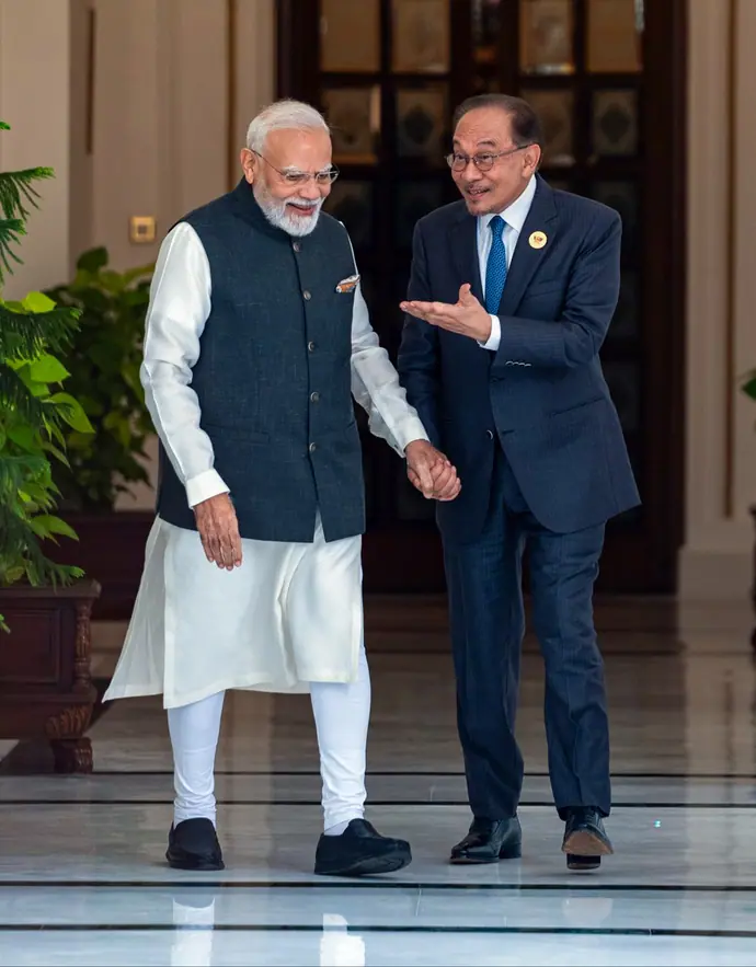 Modi-Anwar Ibrahim: BRICS Summit में मलेशिया PM के साथ मोदी की दिखी गजब बॉन्डिंग, 10 PHOTOS
