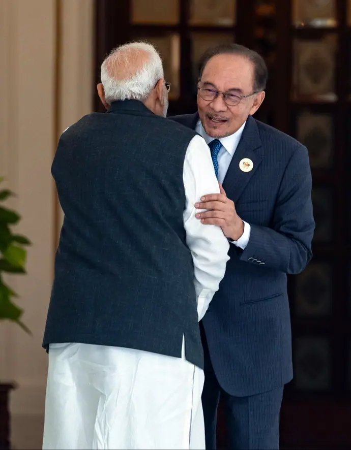 Modi-Anwar Ibrahim: BRICS Summit में मलेशिया PM के साथ मोदी की दिखी गजब बॉन्डिंग, 10 PHOTOS