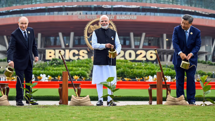 BRICS 2026: पहले दिन की 10 सबसे दमदार तस्वीरें, एक फ्रेम में दिखे मोदी-जिनपिंग-पुतिन