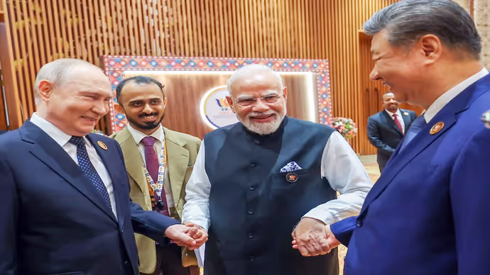 BRICS 2026: पहले दिन की 10 सबसे दमदार तस्वीरें, एक फ्रेम में दिखे मोदी-जिनपिंग-पुतिन