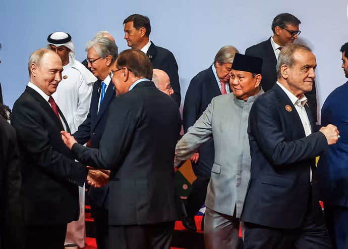 BRICS 2026: समिट के बाद दिल्ली से रवाना हुए पुतिन, देखें विदाई की 10 खास तस्वीरें