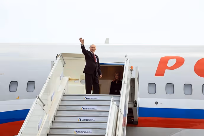 BRICS 2026: समिट के बाद दिल्ली से रवाना हुए पुतिन, देखें विदाई की 10 खास तस्वीरें