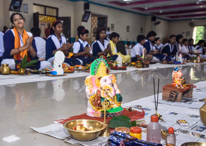 Ganesh Chaturthi : पुलिस के साइबर फ्रॉड रोकने वाले गणपति, देखिए बप्पा की 7 अद्भुत तस्वीरें