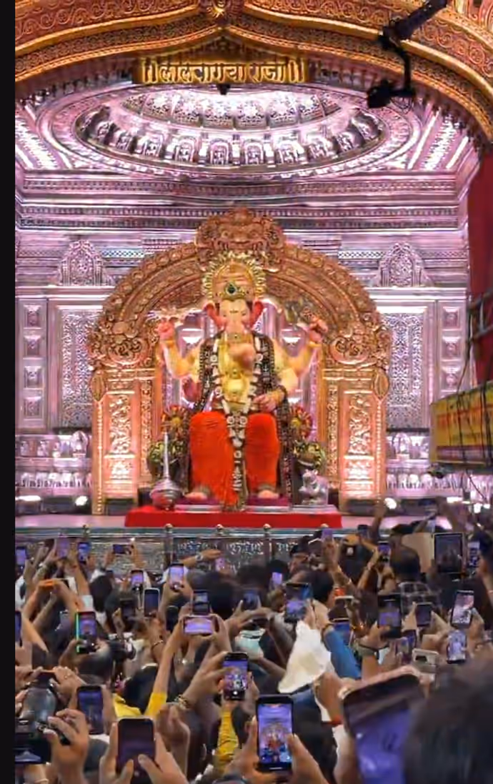 Ganesh Chaturthi : पुलिस के साइबर फ्रॉड रोकने वाले गणपति, देखिए बप्पा की 7 अद्भुत तस्वीरें