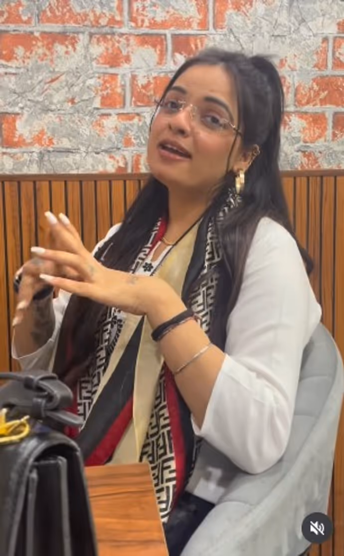Punjabi Influencer 10 PHOTO: 1.46 लाख फॉलोअर्स वाली मंजीत कौर का आखिरी VIDEO आया सामने-क्या बोलीं?