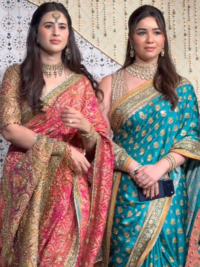 ग्रीन साड़ी में सचिन की बेटी ने ढाया कहर, 10 PHOTO में अंबानी के गणपति इवेंट में तेंदुलकर फैमिली का जलवा
