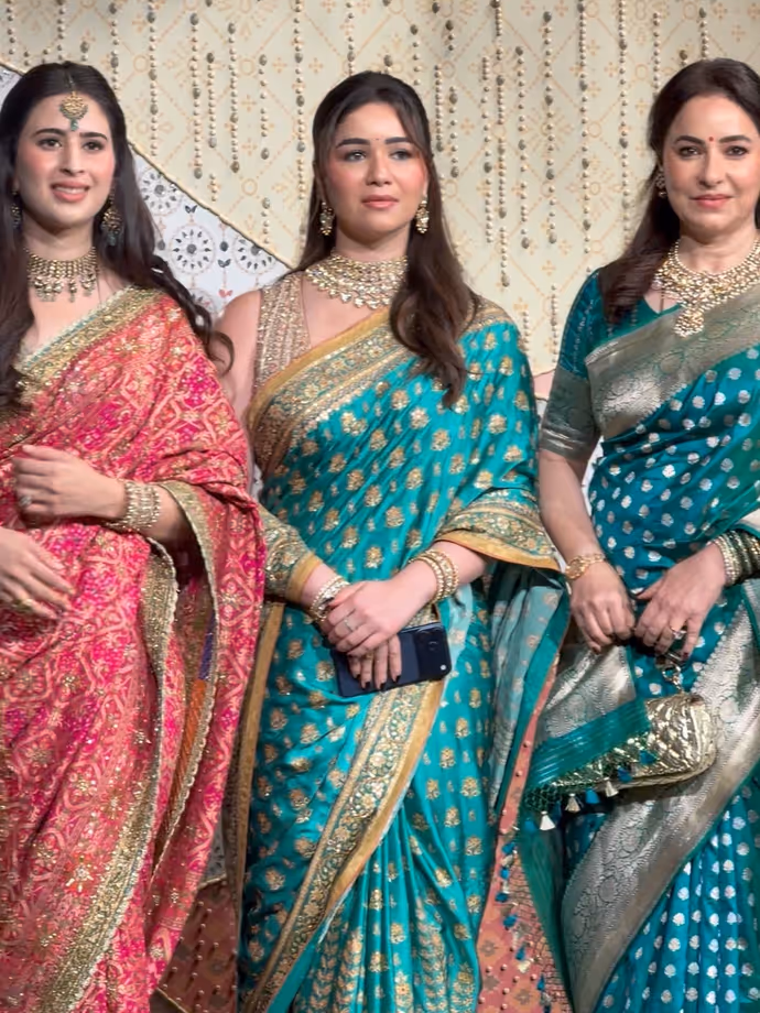 ग्रीन साड़ी में सचिन की बेटी ने ढाया कहर, 10 PHOTO में अंबानी के गणपति इवेंट में तेंदुलकर फैमिली का जलवा