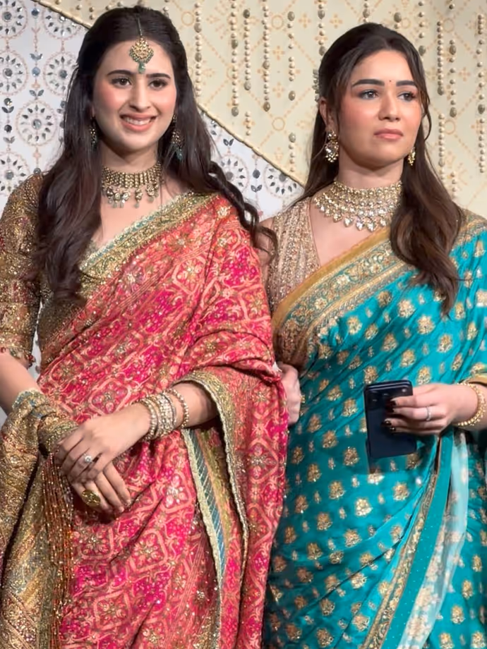 ग्रीन साड़ी में सचिन की बेटी ने ढाया कहर, 10 PHOTO में अंबानी के गणपति इवेंट में तेंदुलकर फैमिली का जलवा