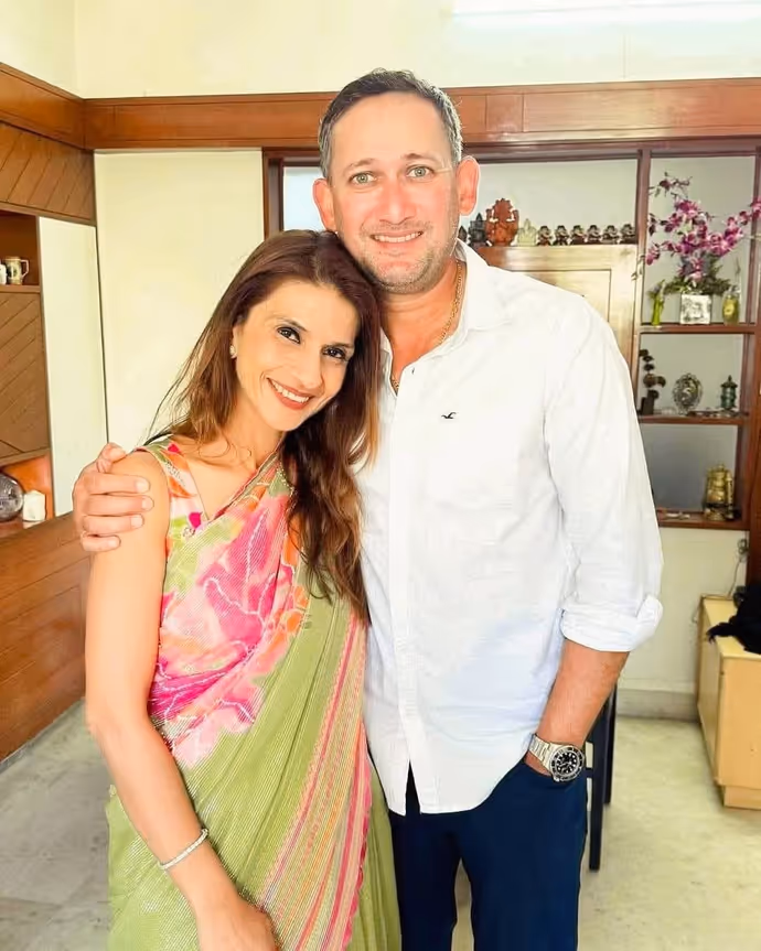 क्रिकेट चीफ सेलेक्टर अजीत अगरकर की पत्नी कौन हैं? देखें कपल की 8 PHOTOS