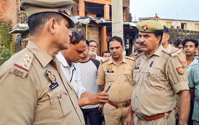 UP का खौफनाक क्राइम: पत्नी का सिर धड़ से अलग कर बहन को किया फोन...मैंने उसकी गर्दन काट दी