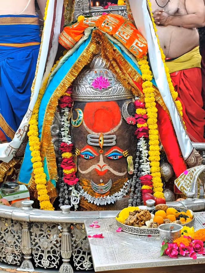 Mahakal Bhasma Aarti Pics today: विश्व प्रसिद्ध है बाबा महाकाल की भस्म आरती, देखें आज की तस्वीरें