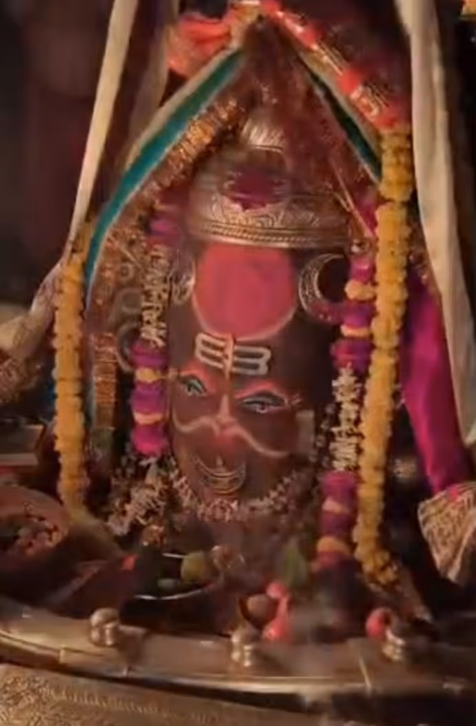Mahakal Bhasma Aarti Pics today: विश्व प्रसिद्ध है बाबा महाकाल की भस्म आरती, देखें आज की तस्वीरें